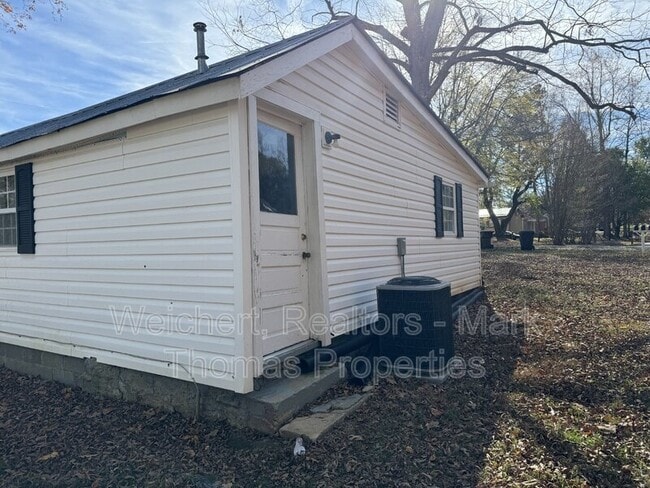 1403 Elm St in Roxboro, NC - Building Photo - Building Photo