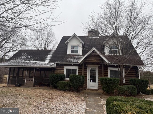 property at 7246 Sperryville Pike
