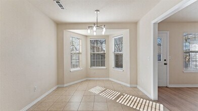 829 S Liberty Dr in Fayetteville, AR - Foto de edificio - Building Photo