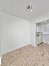 10 NW 77th St in Miami, FL - Building Photo - Building Photo