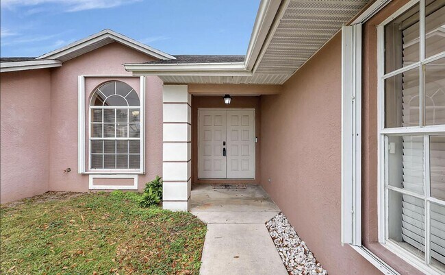 1751 SW Southworth Terrace in Port St. Lucie, FL - Building Photo - Building Photo