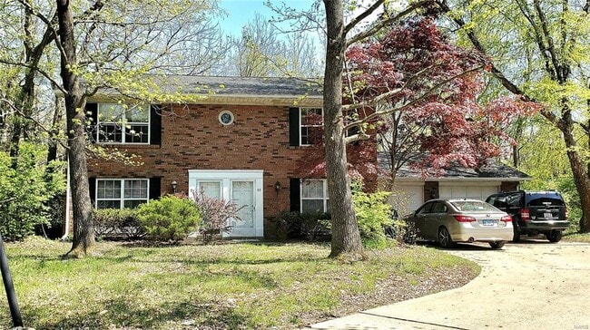 property at 95 Devon Ct