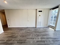 200 N Dearborn St, Unit 2405 in Chicago, IL - Building Photo - Building Photo