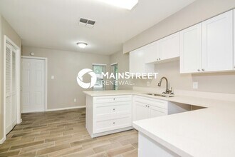 17606 Shadyside Cir in Lutz, FL - Building Photo - Building Photo