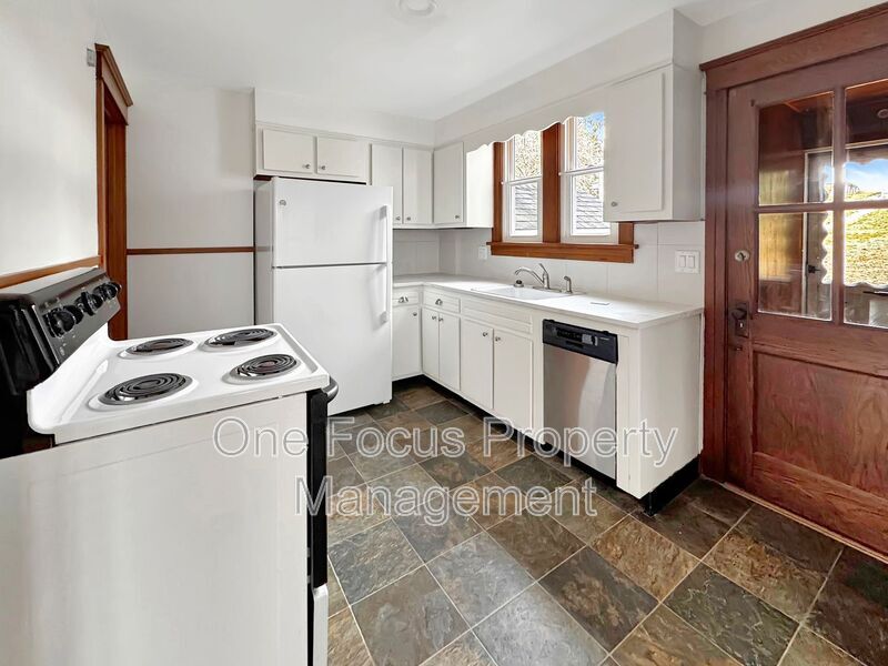 1012 Louisa St in Williamsport, PA - Building Photo