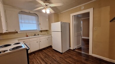 120 North St in Anderson, SC - Foto de edificio - Building Photo