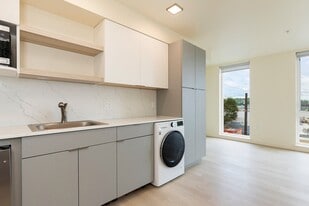 Nordic Tower in Seattle, WA - Building Photo