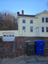 183 High St in Sprague, CT - Building Photo