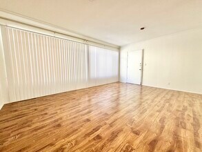 1350 Laurel Ave in West Hollywood, CA - Building Photo - Building Photo