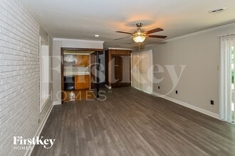 1325 Wilbec Rd in Memphis, TN - Building Photo - Building Photo