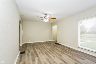 3315 Chamberlin Dr in Indianapolis, IN - Building Photo - Building Photo