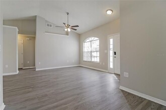 2665 Oak Run Blvd in Kissimmee, FL - Building Photo - Building Photo