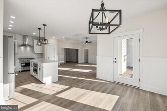 111 Huntington Hills Ln in Fredericksburg, VA - Building Photo - Building Photo