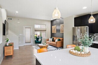 9035 E 49th Pl in Denver, CO - Building Photo - Building Photo