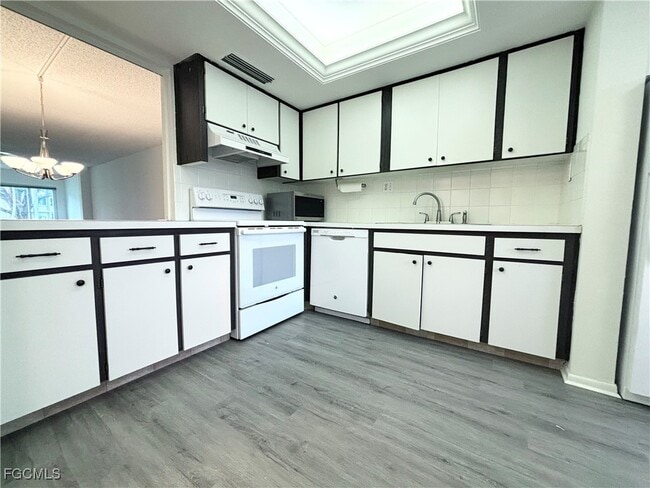 property at 2264 Winkler Ave