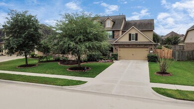 22719 Shieldhall Ln in Tomball, TX - Building Photo - Building Photo