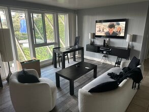 2300 Sunset Heights Dr, Unit david younesi in West Hollywood, CA - Building Photo - Building Photo