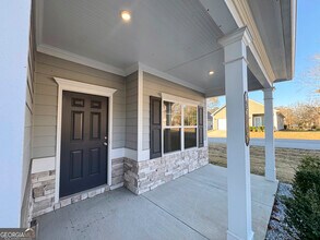 214 N Dogwood St in Villa Rica, GA - Foto de edificio - Building Photo