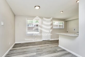 830 St Anthony Ln in Florissant, MO - Foto de edificio - Building Photo