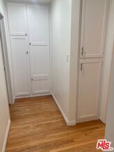 202 N Locust St in Inglewood, CA - Building Photo - Building Photo