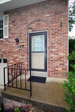 100 Grouse Ct in Venetia, PA - Foto de edificio - Building Photo