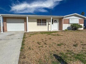 3607 Cambridge St in New Port Richey, FL - Building Photo