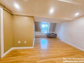 113 Beacon St, Unit 6R in Boston, MA - Foto de edificio - Building Photo