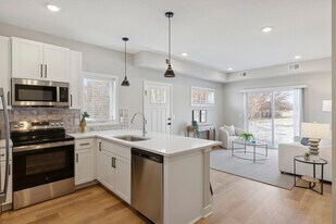 Oneka Fields Townhomes in Hugo, MN - Building Photo