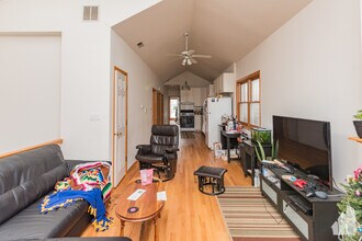 916 N Paulina St, Unit 2 in Chicago, IL - Building Photo - Building Photo