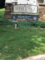 Apple Ridge Apartments in Fremont, MI - Building Photo