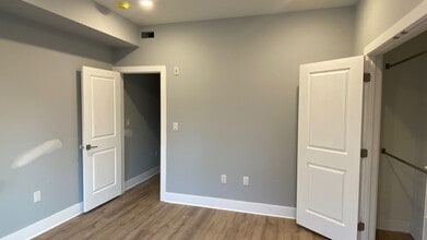 4242 W Girard Ave in Philadelphia, PA - Building Photo - Building Photo