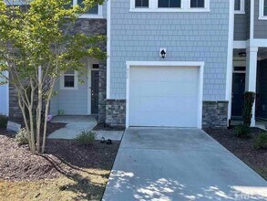 806 Bristol Bridge Dr in Cary, NC - Foto de edificio - Building Photo