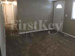 8111 N Jefferson St in Kansas City, MO - Building Photo - Building Photo