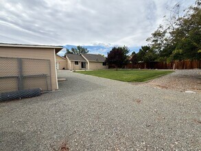 5675 Grasswood Dr in Sparks, NV - Building Photo - Building Photo