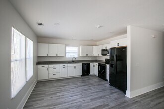 1113 E 69th St in Savannah, GA - Building Photo - Building Photo