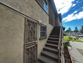 2716 W 101st St in Inglewood, CA - Foto de edificio - Building Photo