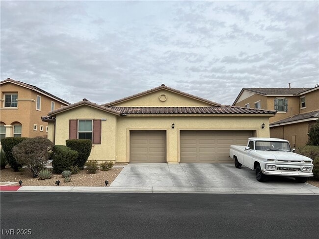 property at 6652 Fort William St