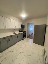 933 Anna St, Unit 1 in Elizabeth, NJ - Building Photo - Building Photo