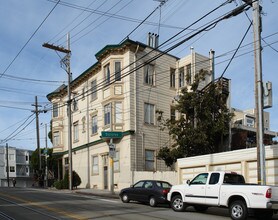 1695 Dolores St in San Francisco, CA - Building Photo - Building Photo