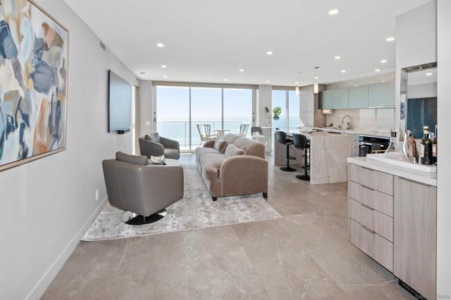 1830 Avenida Del Mundo in Coronado, CA - Building Photo - Building Photo