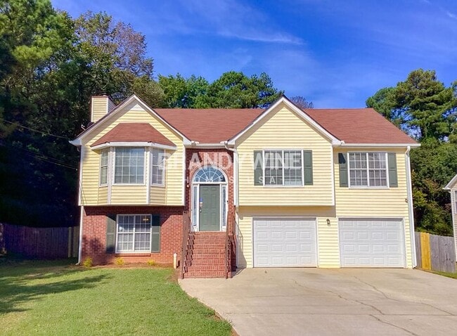 5877 Pecan Grove in Ellenwood, GA - Building Photo - Building Photo