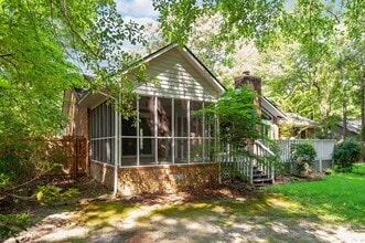 103 Knollwood Ct in New Bern, NC - Building Photo - Building Photo