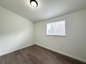 4118 SE 91st Ave in Portland, OR - Building Photo - Building Photo