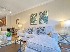 2021 N Lemans Blvd in Tampa, FL - Building Photo