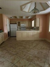 404 E Geranium Ave in McAllen, TX - Foto de edificio - Building Photo