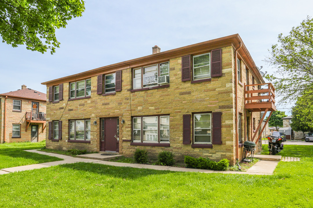 Residential Multi-Family in Milwaukee, WI - Foto de edificio