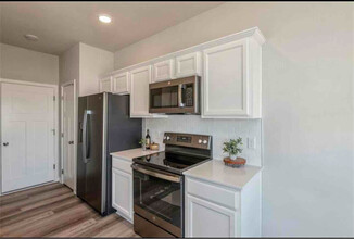 203 NE Whitetail Ln in Ankeny, IA - Foto de edificio - Building Photo