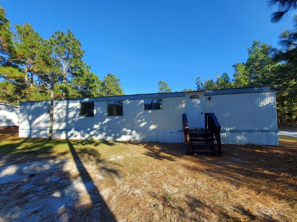 119 E Woods Ct in Gaston, SC - Building Photo