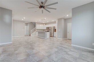 10673 Sariah Skye Ave in Las Vegas, NV - Building Photo - Building Photo