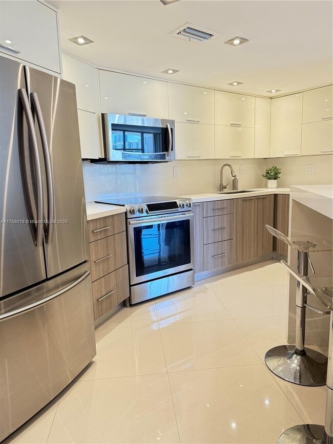 property at 600 Parkview Dr